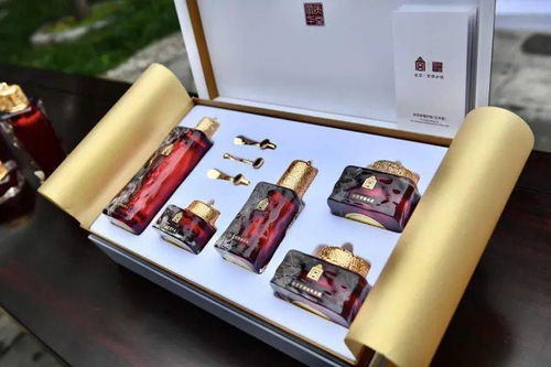 紫檀華韻映服貿(mào) 非遺文創(chuàng)點(diǎn)亮文化傳承與創(chuàng)新之光